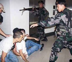 iloiloraid_small.jpg